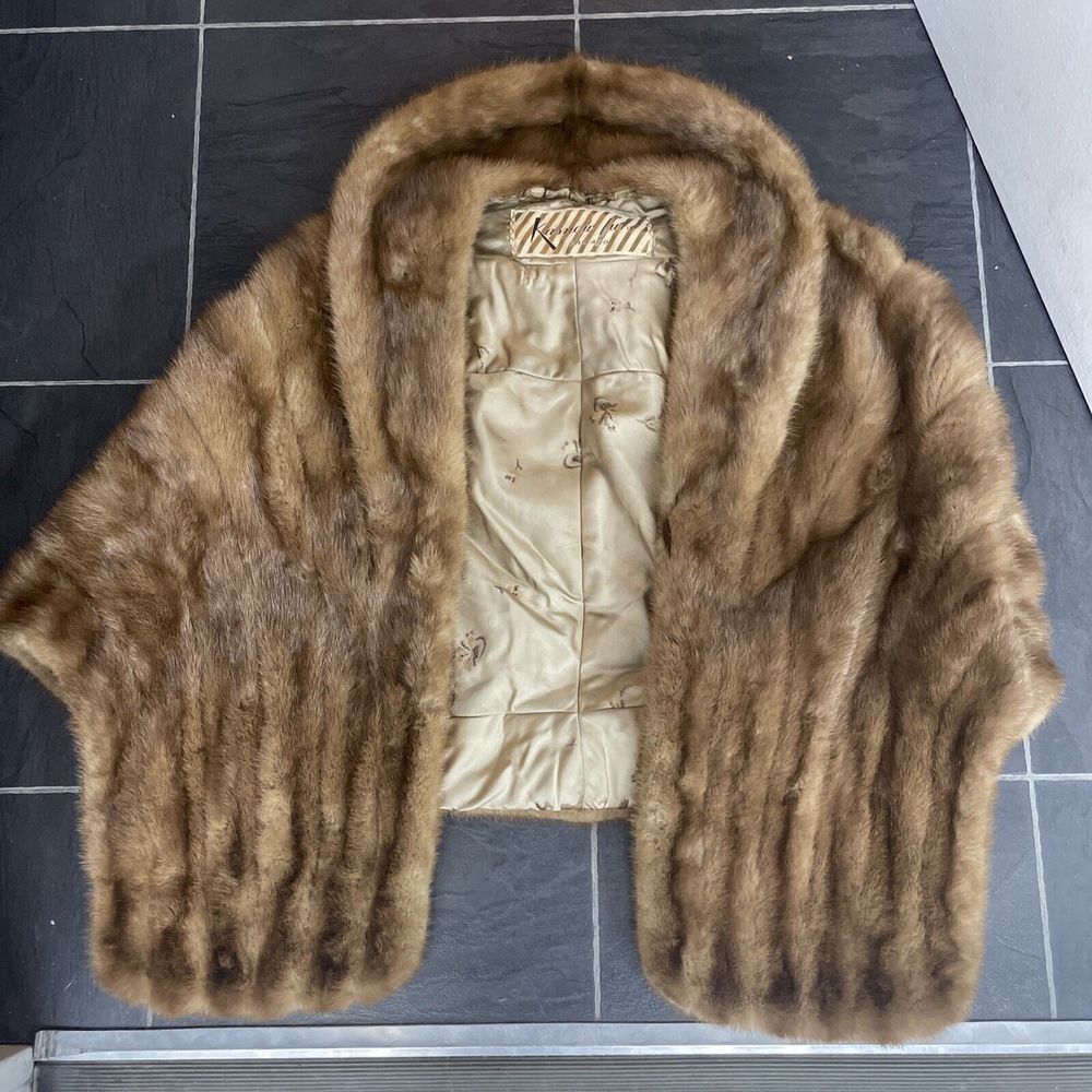 Vintage Kasnow Furs Chicago Fur Shawl